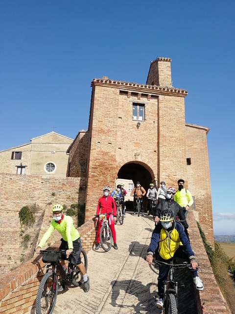 cicloturismo alla scoperta dell'entroterra